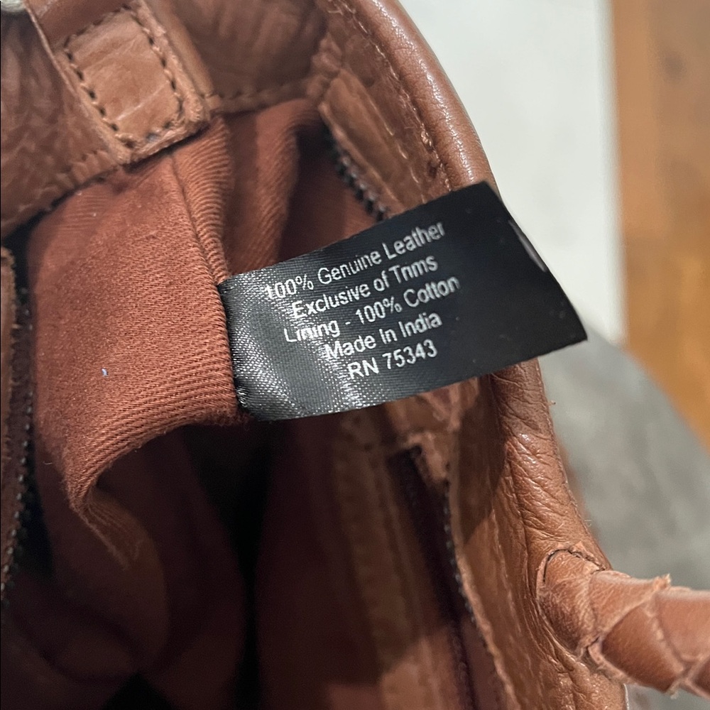 Elegant Brown Woven Leather Tote - Picture 4 of 12